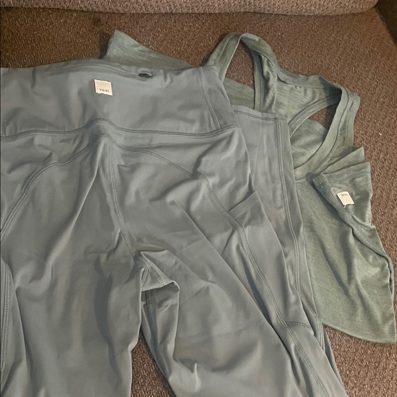 VOURI Bundle - Picture 2 of 8